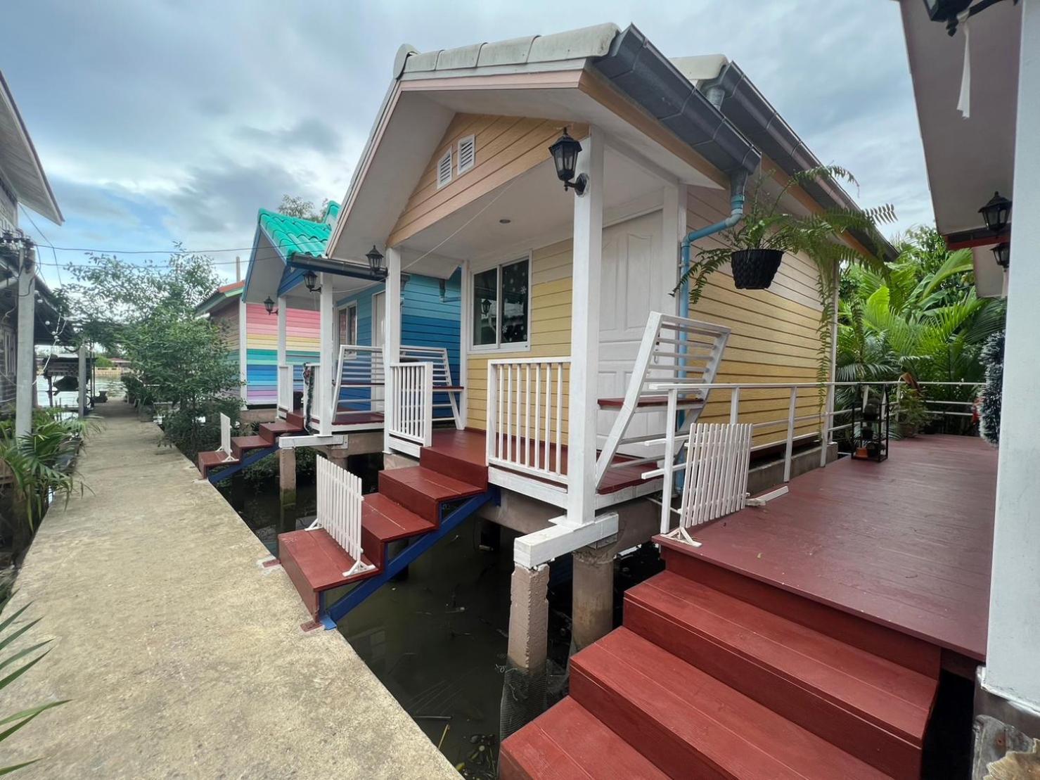 Se'Sun Amphawa Hotel Exterior photo