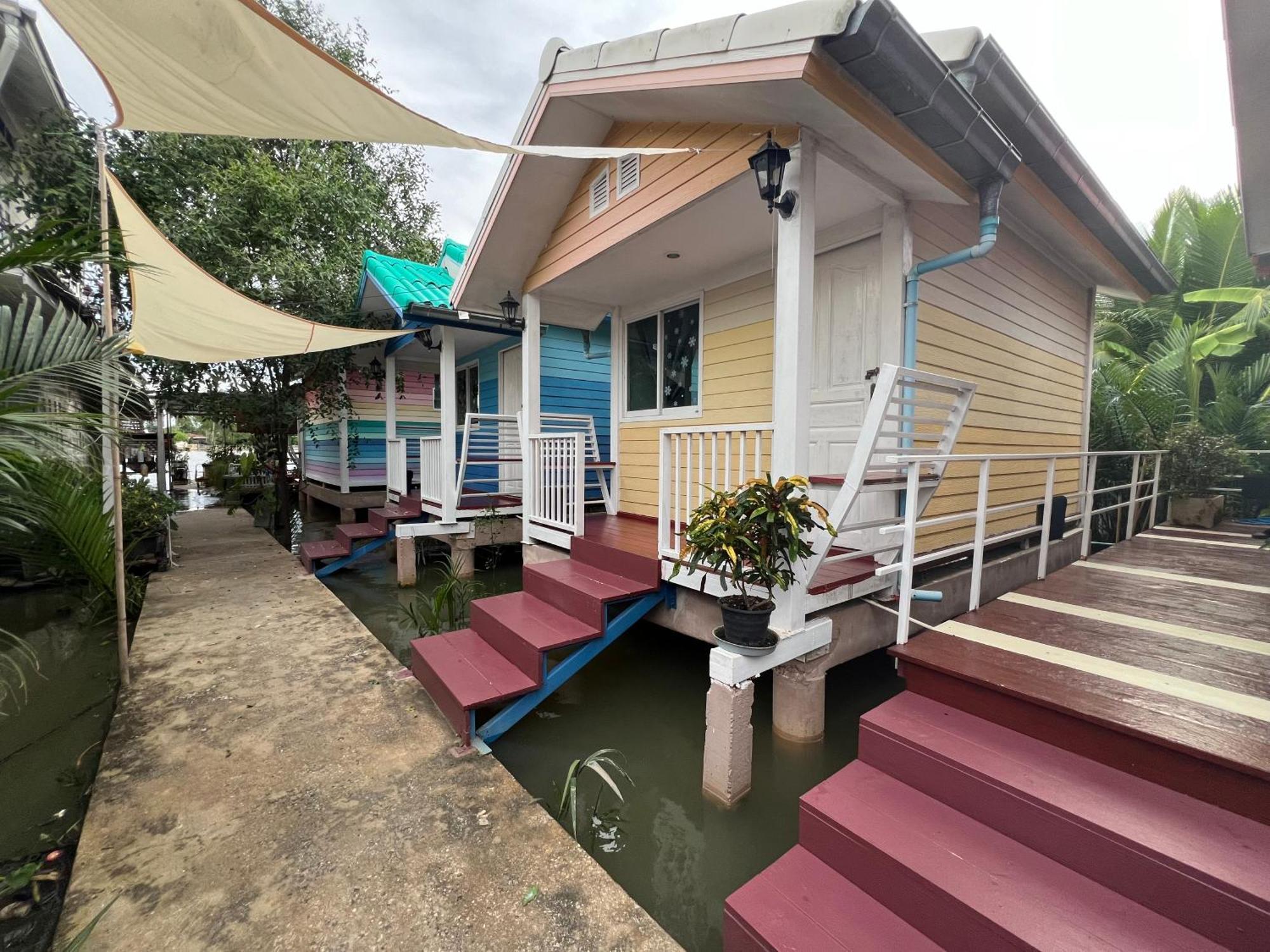 Se'Sun Amphawa Hotel Exterior photo