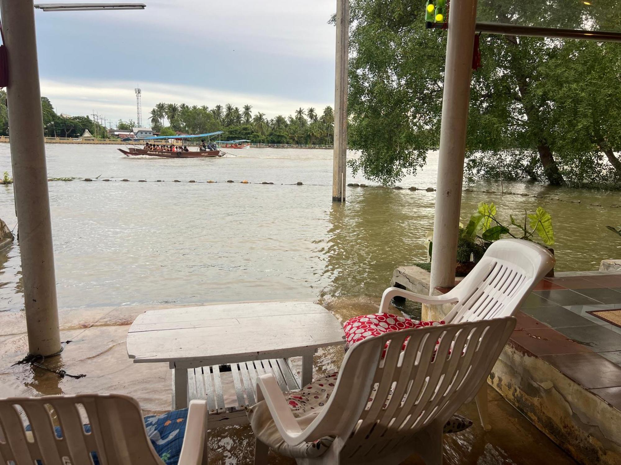 Se'Sun Amphawa Hotel Exterior photo