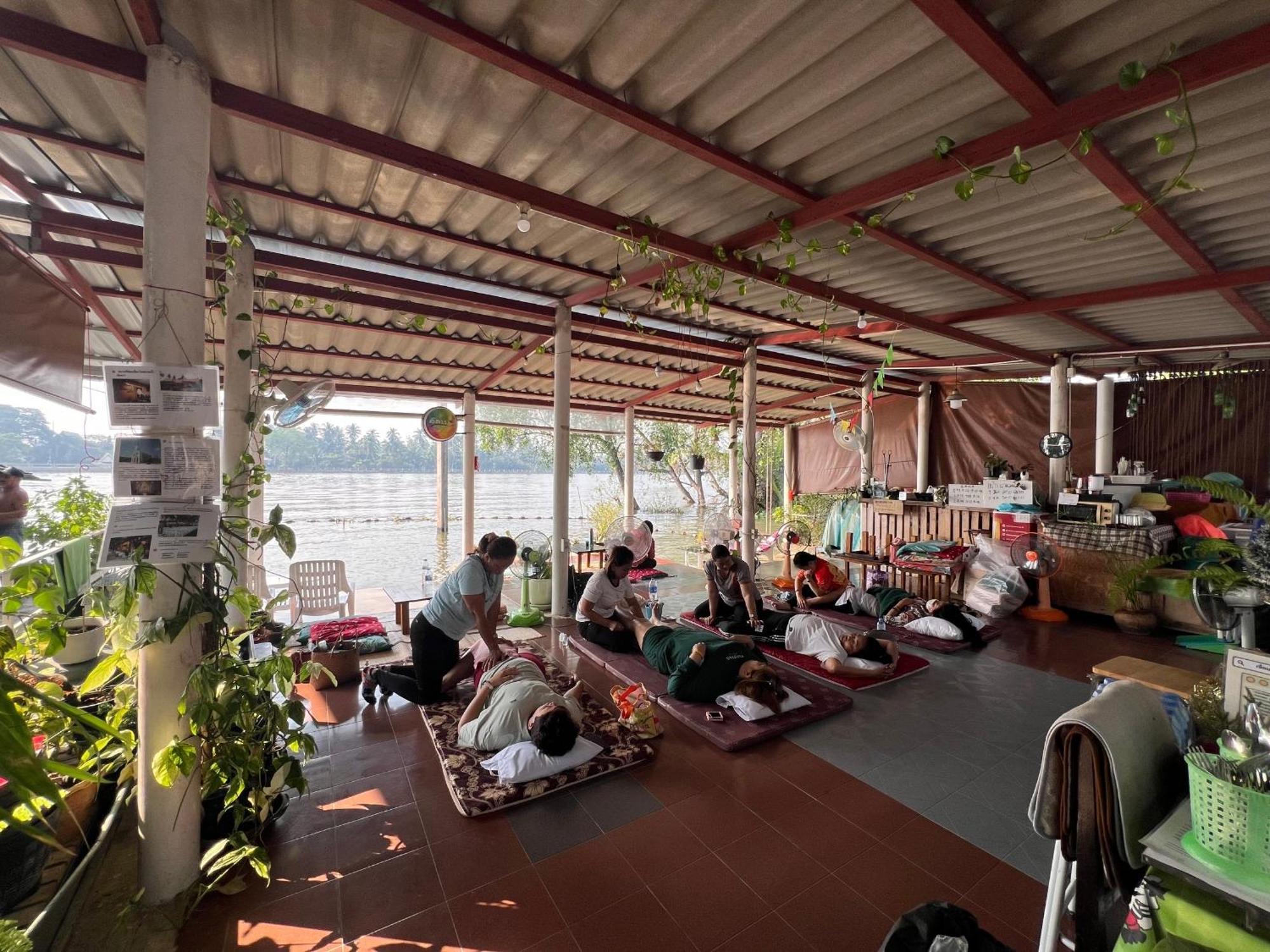 Se'Sun Amphawa Hotel Exterior photo